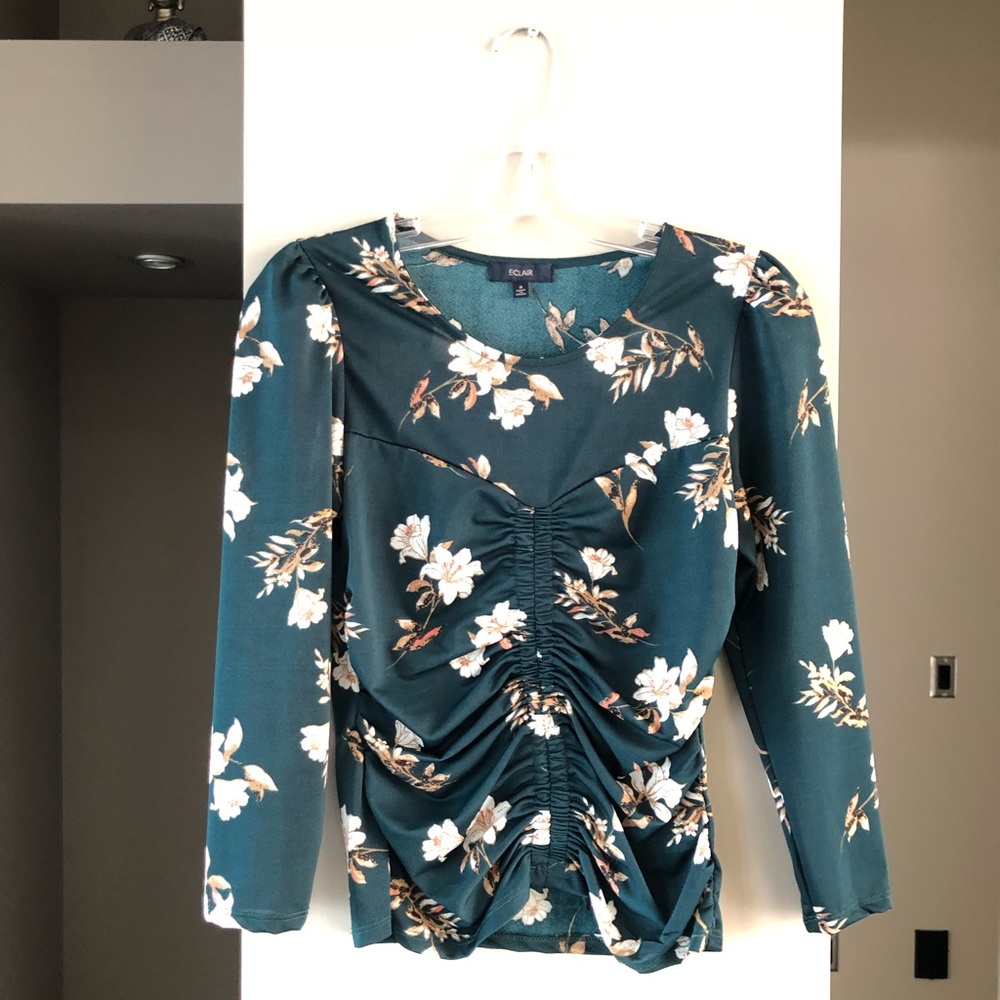Long-sleeve Floral Top - Picture 7 of 7